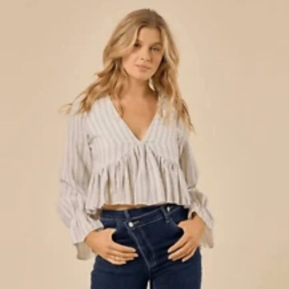 Altar'd State Women's Stripes Plunging Neck Bell Sleeves Cropped Blouse Size S - Picture 1 of 9